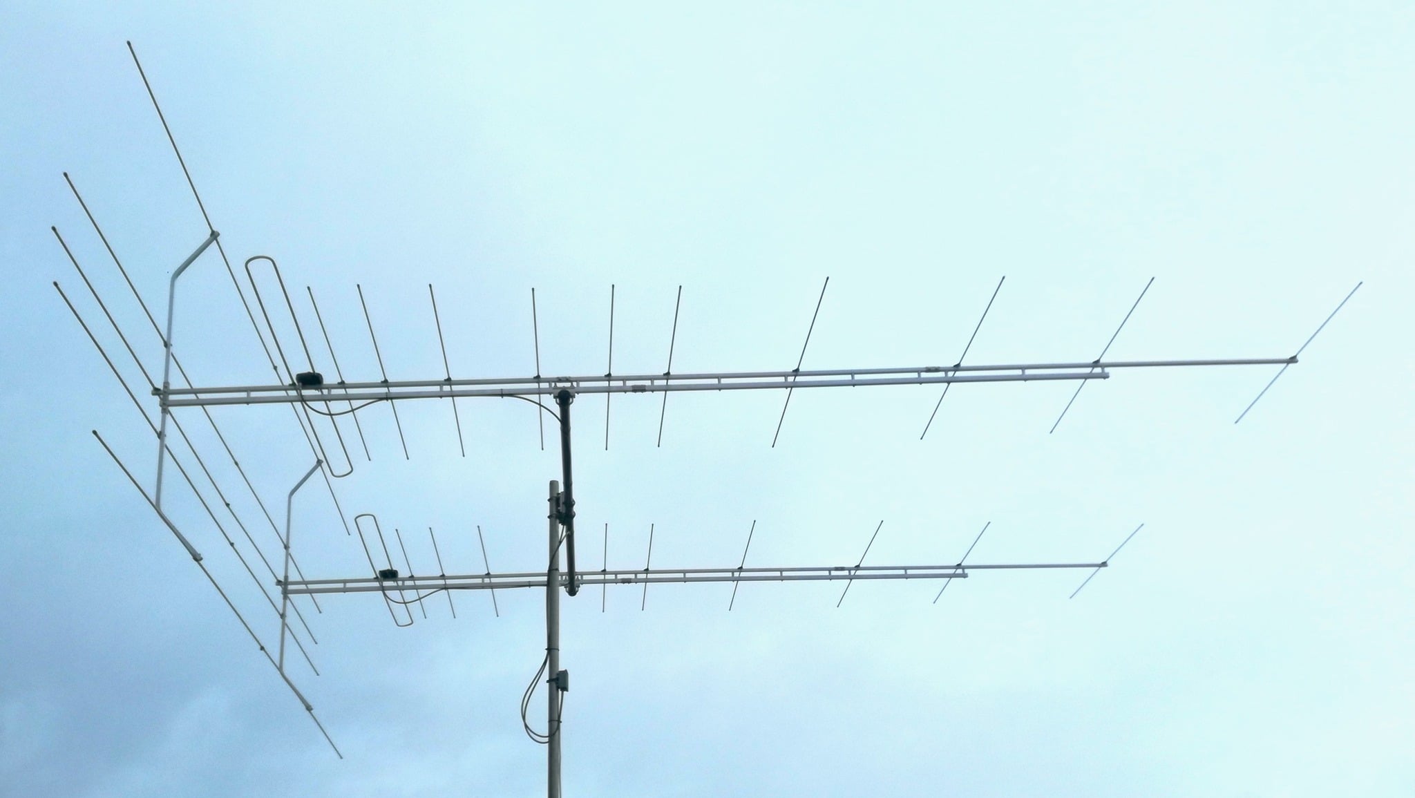 2 x XmuX 16Y CCIR 4,2 MH